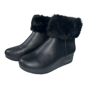 DKNY Abri Black Faux Leather Wedge Ankle Boot Faux Fur Trim Size 7.5